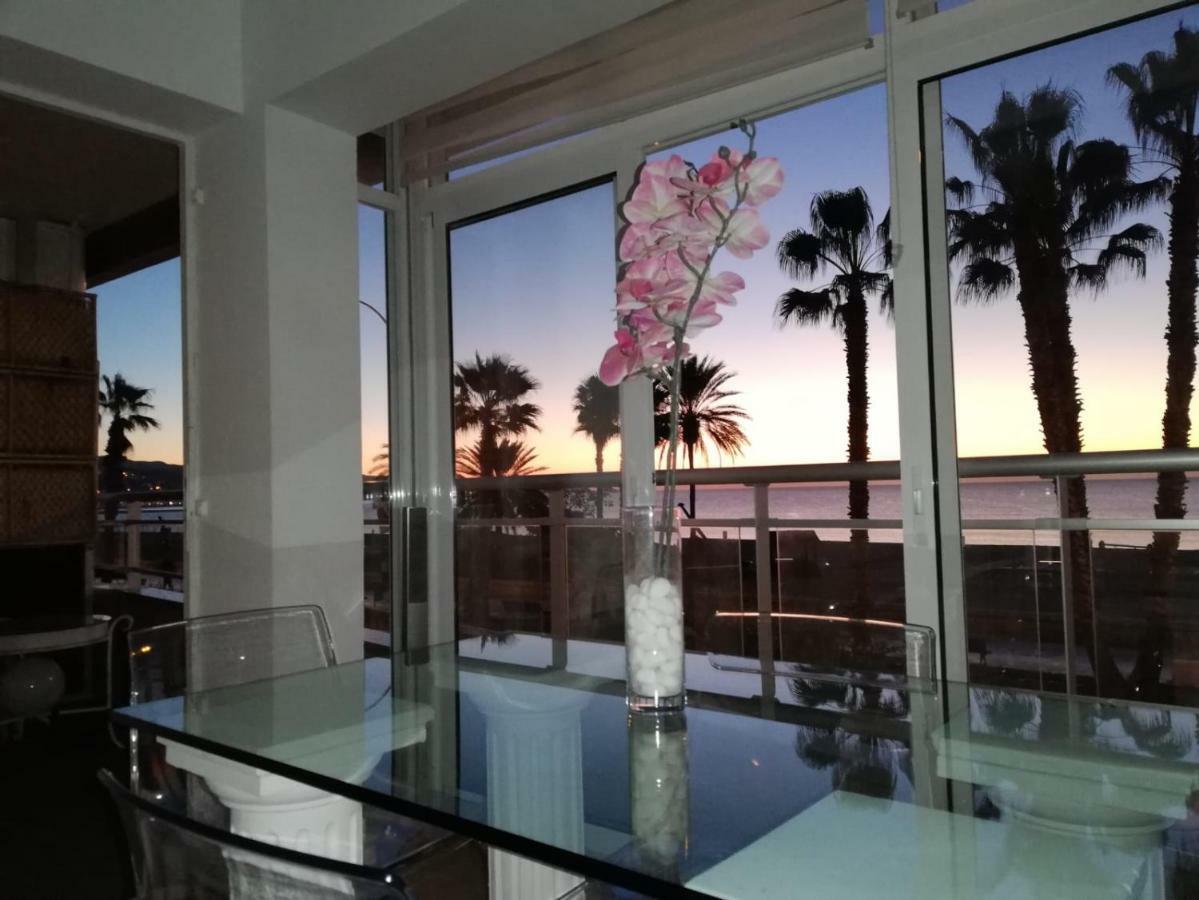 Apartamento Lujo Frente Al Mar Centro De Málaga Eksteriør bilde